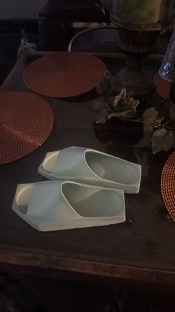Jordan Slides mint green size 10