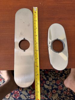 Faucet faceplate satin and chrome 2 piece