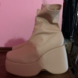 Women’s Nude Boots 