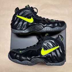 Nike Air Foamposite Pro Voltage 2026 Basketball Shoes size 9.5 Rare NEW, no box top.