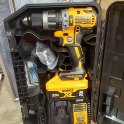 NEW DEWALT 20V XR 1/2 HAMMER DRILL DRIVER TOOL KIT 