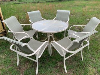 Outdoor Table & 6 chairs