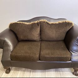 Couch Brown 