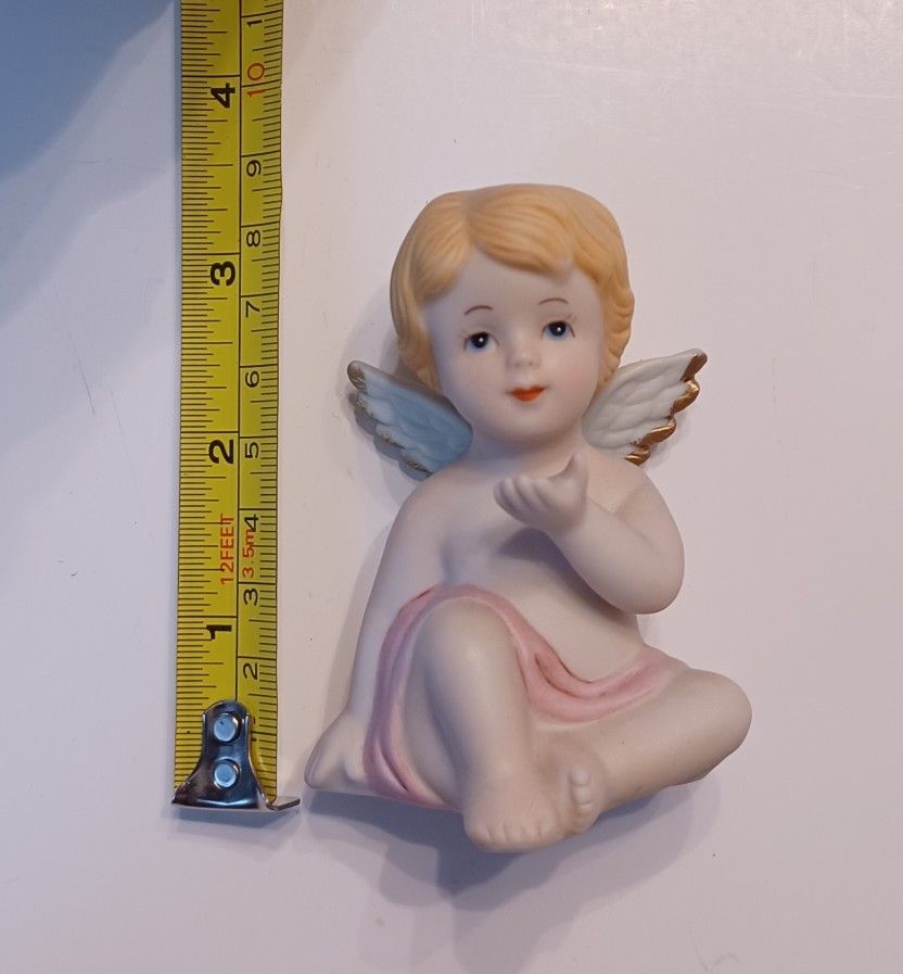 Vintage Ceramic Heavenly Cherubs Figure