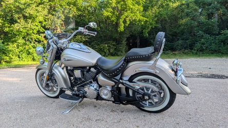Yamaha Road Star 1(contact info removed)
