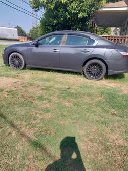 2010 Dark grey Nissan Maxima