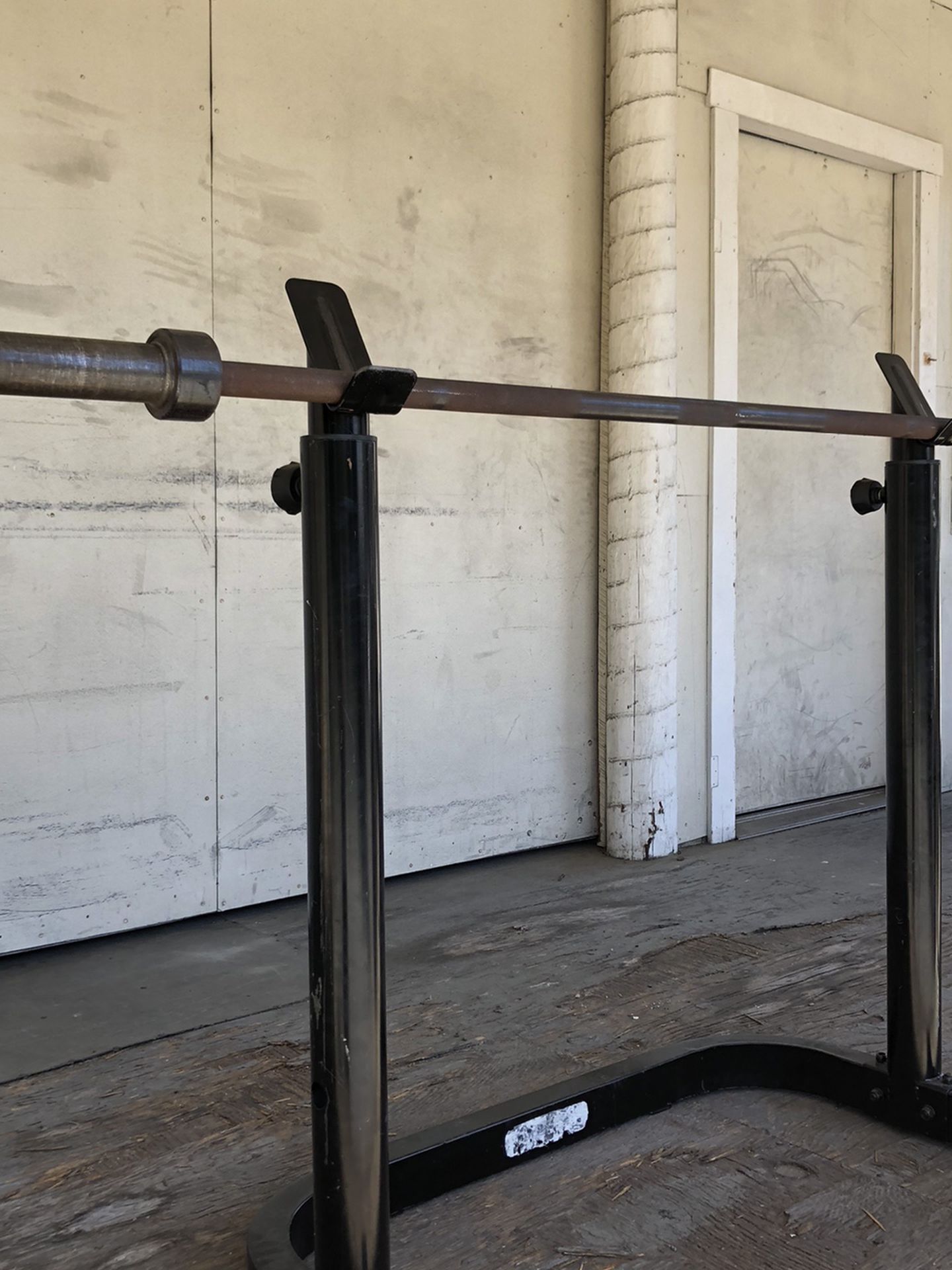 Olympic Bar And Adjustable Bench Press/Squat Rack 