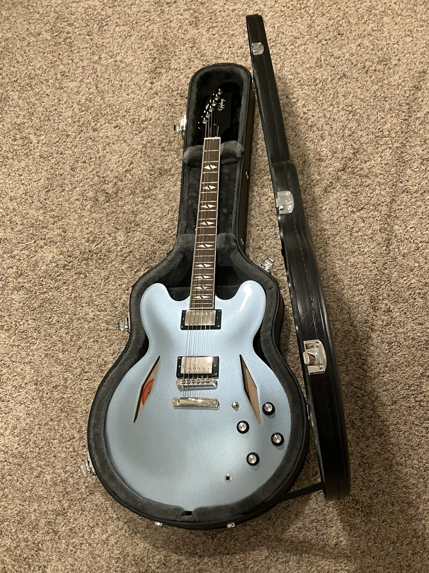 Epiphone 2024 DG-335 - Dave Grohl/Foo Fighters Pelham Blue Guitar
