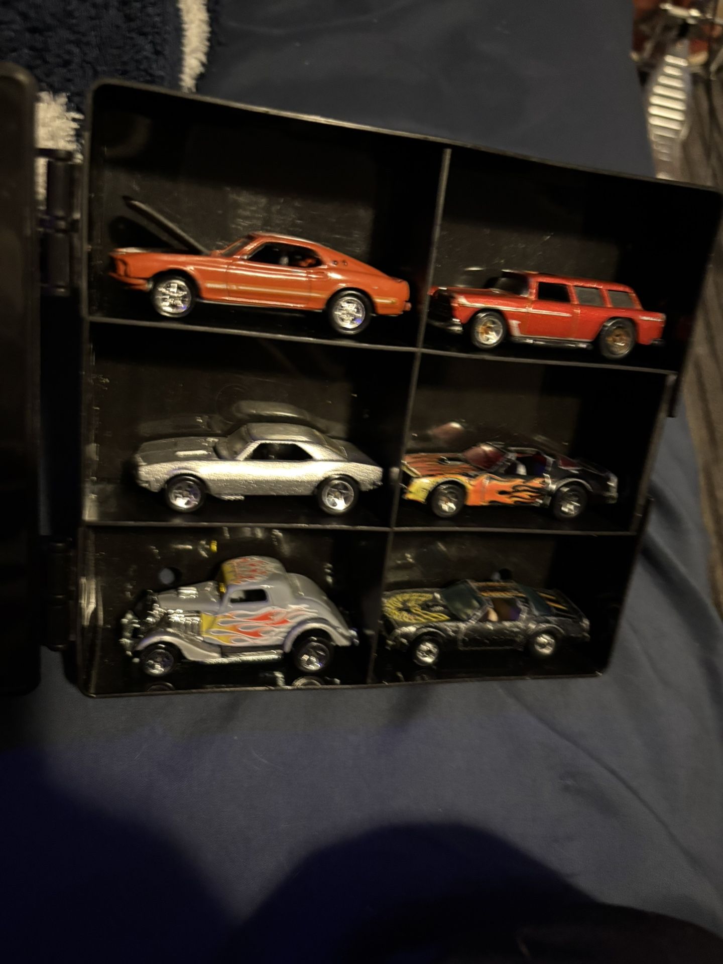 1000s Of Matchbox And Hotwheels