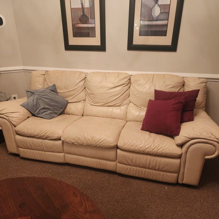 FULL RECLINE Leather Sofa!