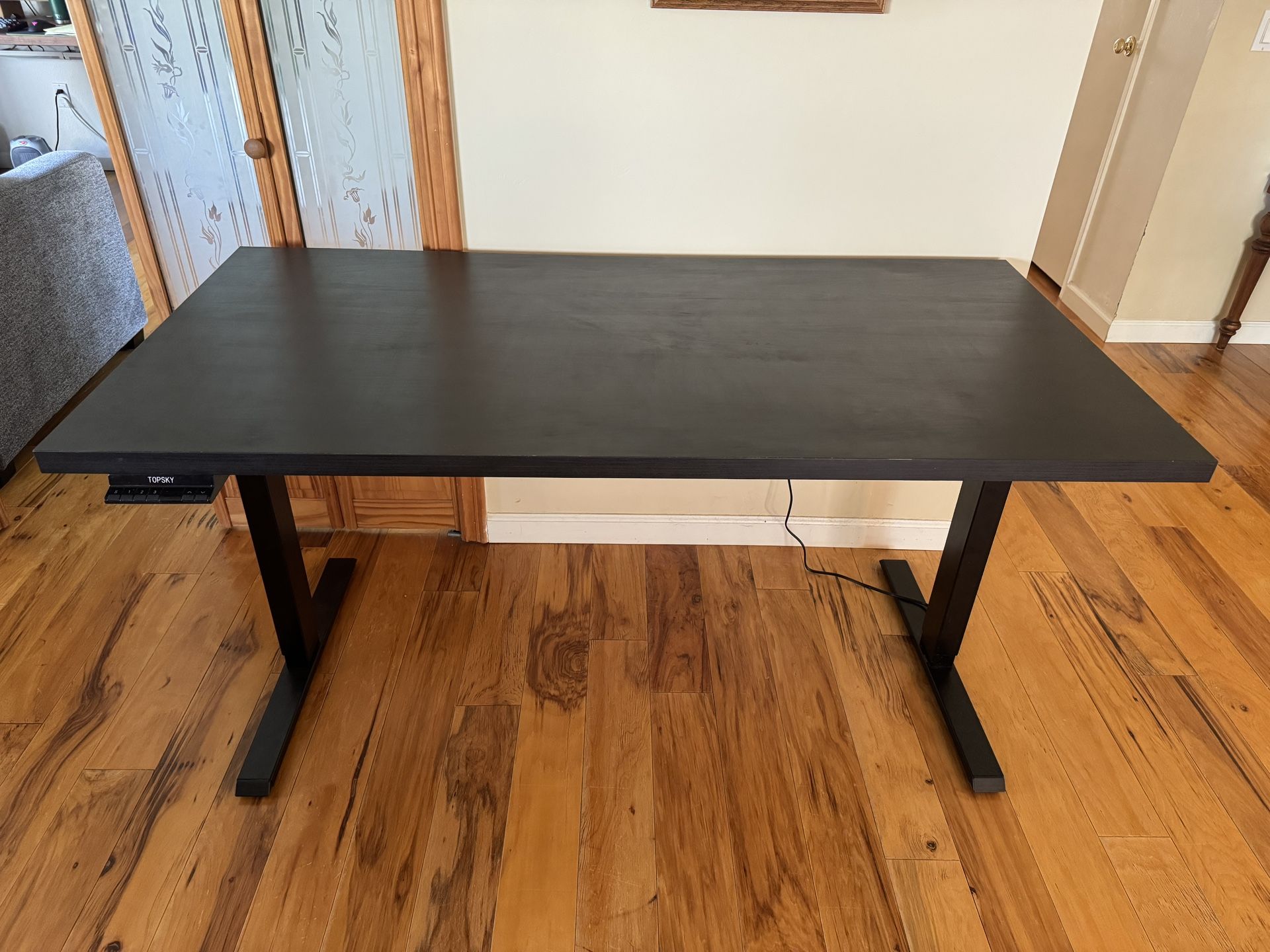 Standing Desk (Black)