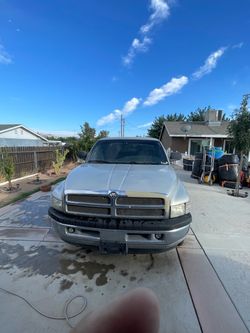 Dodge Ram 1500 5.2 2001