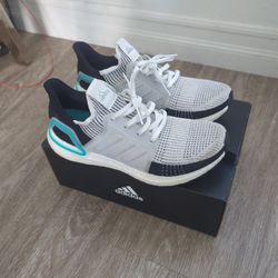 Adidas Ultra Boost 19s. Men's Size 10. Collegiate Royal