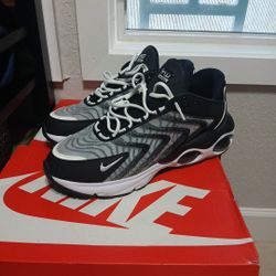 Nike Air Max TW Size 13 Exclusive Pair