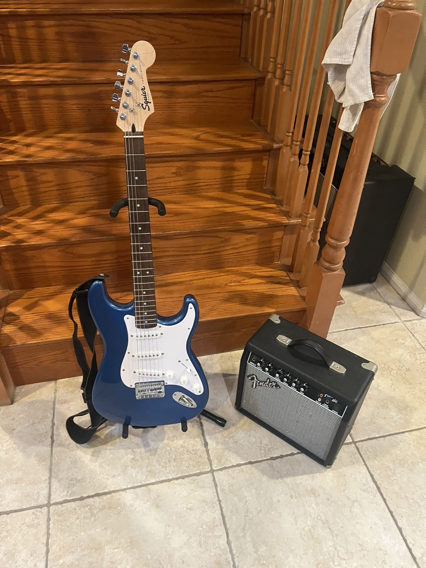 Squier Strat (Brand New) W/ Fender Amp 