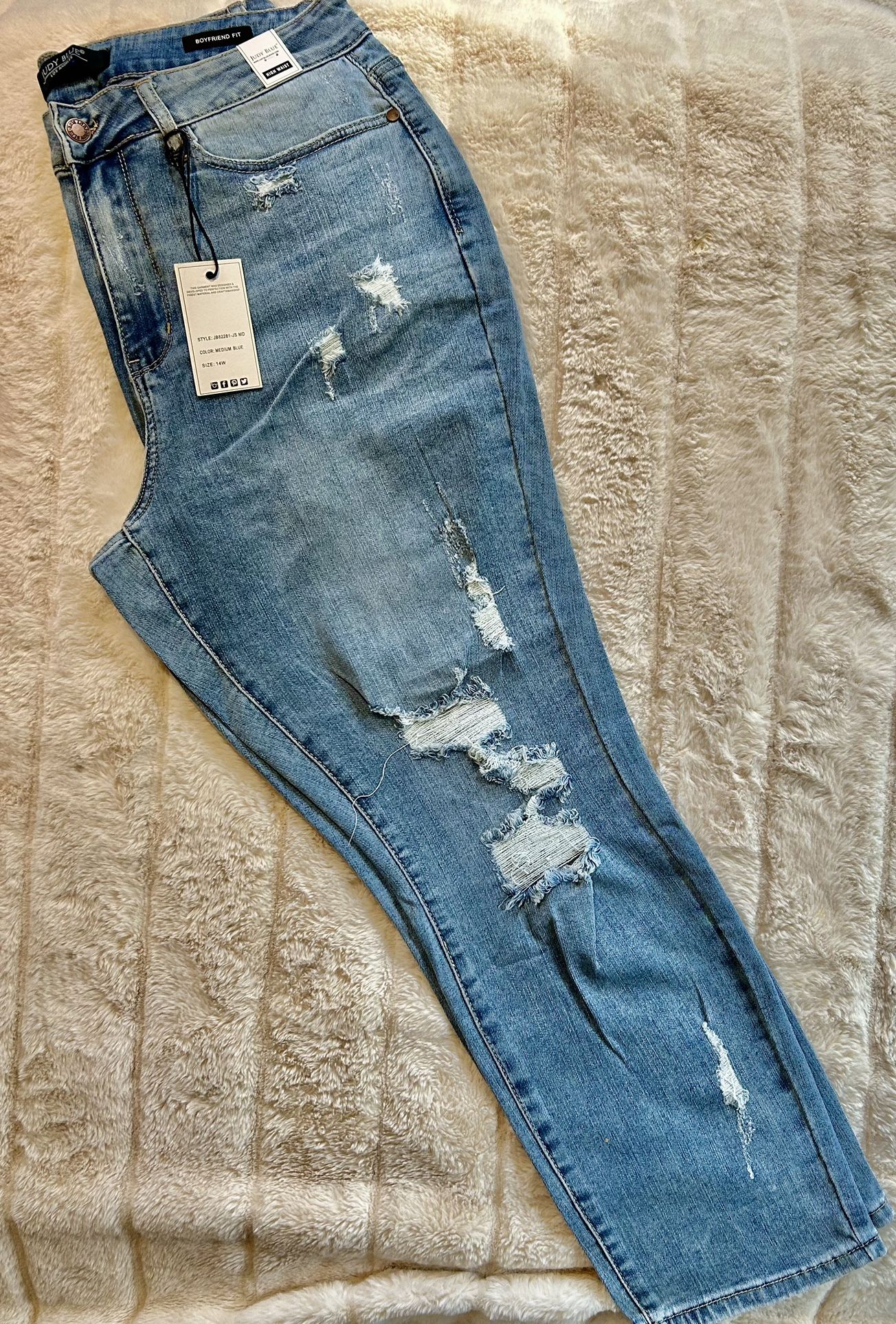 New Women’s Jeans Size 14 Boyfriend Fit High Rise Waist 