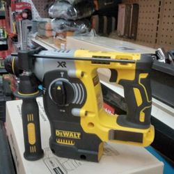 DEWALT 20V XR 1" (26 mm) SDS BRUSHLESS HAMMER (TOOL ONLY)