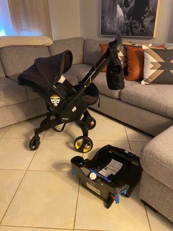Doona stroller with base