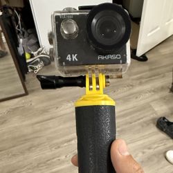 AKASO EK7000 4K30FPS 20MP WiFi Action Camera with EIS Ultra HD 131FT Waterproof Underwater Camera Remote Control 4X Zoom Support External Microphone B