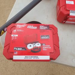 Milwaukee
 Hole Dozer General Purpose
Bi-Metal Hole Saw Set
(11-Piece)