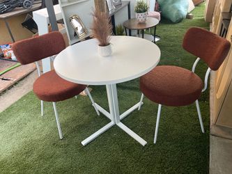 Round White Dining Table with 2 Chairs
