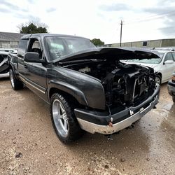 2003 Chevy Silverado 1500 Z71 5.3L 4x4 FOR PARTS ONLY 