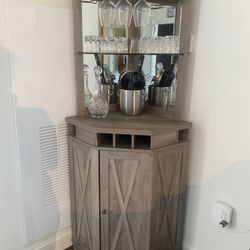 Mini Bar