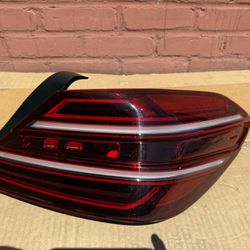 2022-2023-2024 Genesis G70 tail light led RH