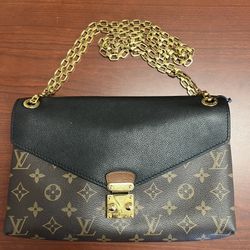 Louis Vuitton Purse 