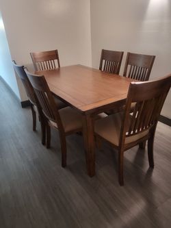 Beautiful Dining Table With 6 Chairs