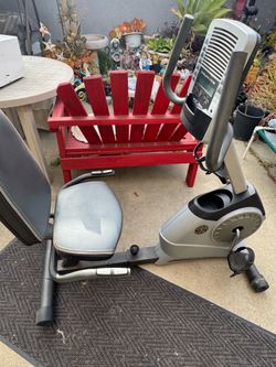 Golds Gym Exercise bike missing power plug for display