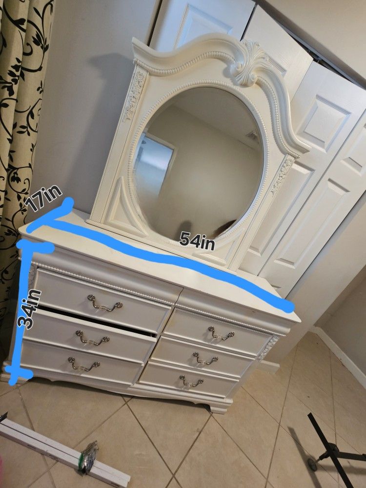 White Dresser With Mirror