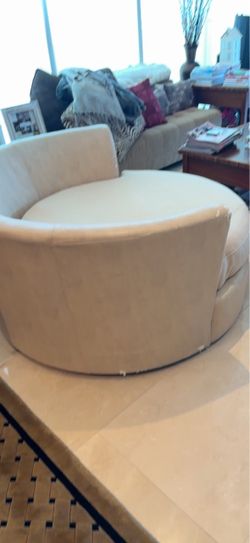 Round Sofa