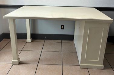 Bar Table