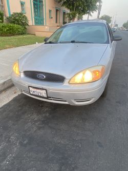 2004 Ford Taurus