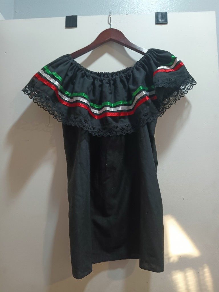 Women's Traditional Mexican Shirt Size M