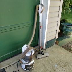 Shock Lift Around Vacuum