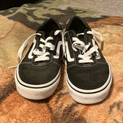 Vans Off The Wall Shoes  Size 6.5 Youth