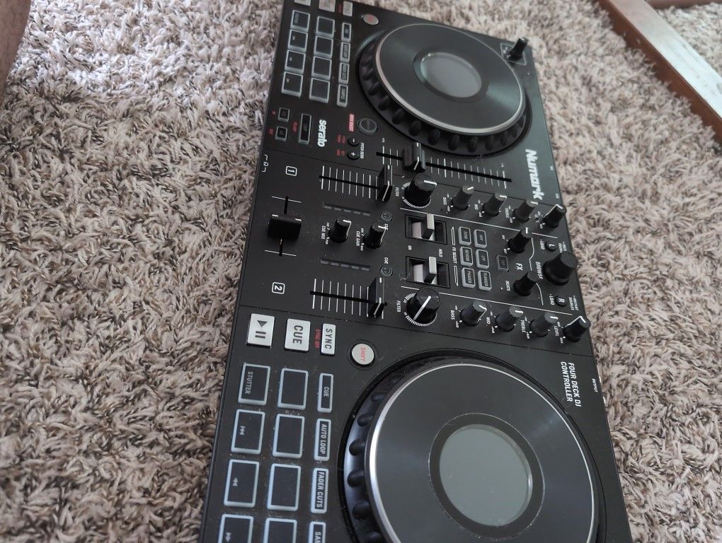 Numark Platinum FX Dj Controller
