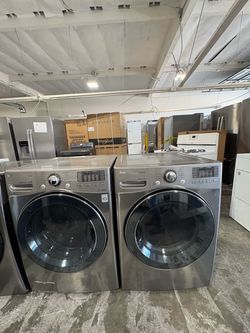 LG Front Load Washer and Dryer Set
