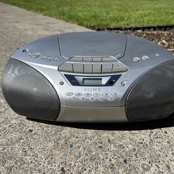 Sony CD/Cassette/Radio Boombox