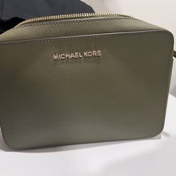 Olive green MK purse 