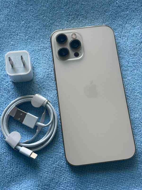 iPhone 12 Pro Max , Unlocked for all Company Carrier , Excellent Condition Like New