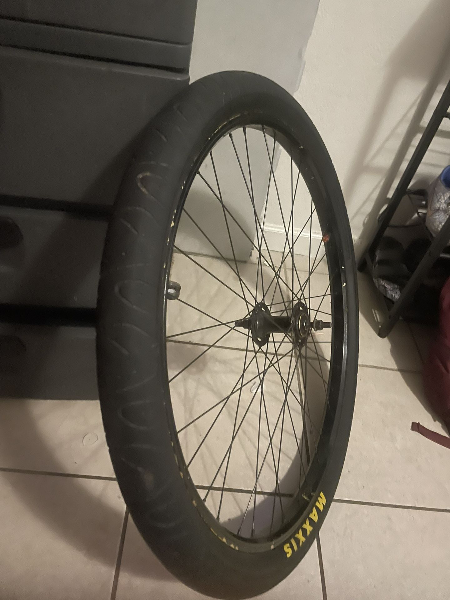 Throne Rim 