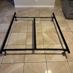 Adjustable metal bed frame queen size and king size