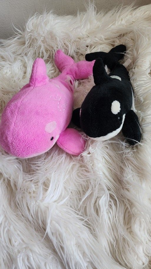 Sew World Shamu. $5 Both