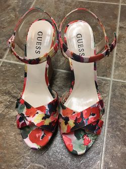 Guess wedges