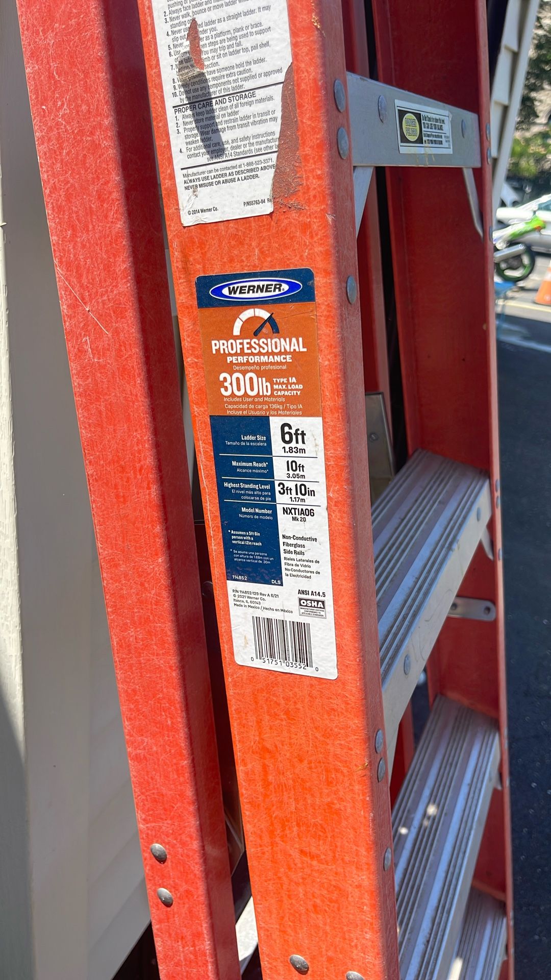 Ladder Werner 300 Pounds Max Load