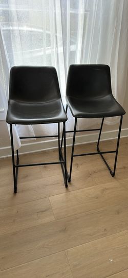 Barstool