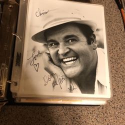 Dom DeLuise signed 8 x 10 photo